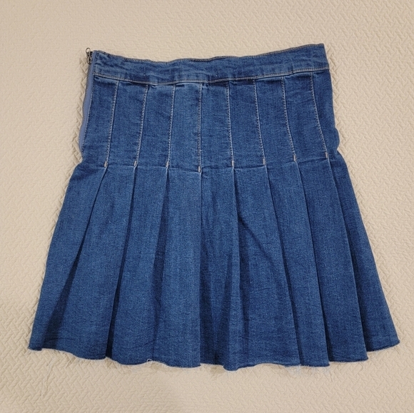 Re Generation by Celebrity Pink Denim Pleated Skirt Size S - Picture 3 of 15